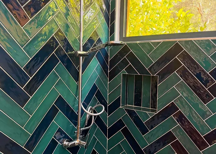 Ela - Cape Of Rodon Willa *